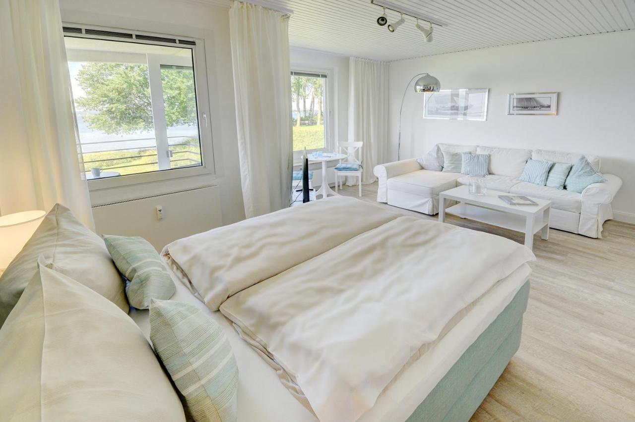 Fewo1846 - Fjordview - Komfortables Studioapartment Mit Balkon Und Meerblick Glucksburg Bagian luar foto